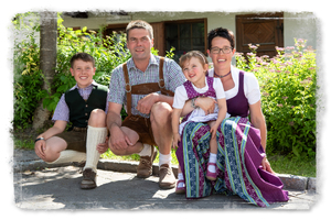 Gerhard und Marion mit Felix und Emma